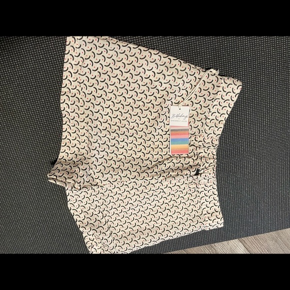 Billabong Shorts - Picture 4 of 5